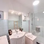 Du Port-5 By Interhome *